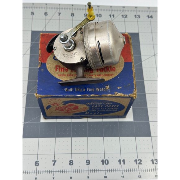 Shakespeare Other - Shakespeare WonderCast No. 1794 Push-Button Reel Boxed With Manual & Oil Set